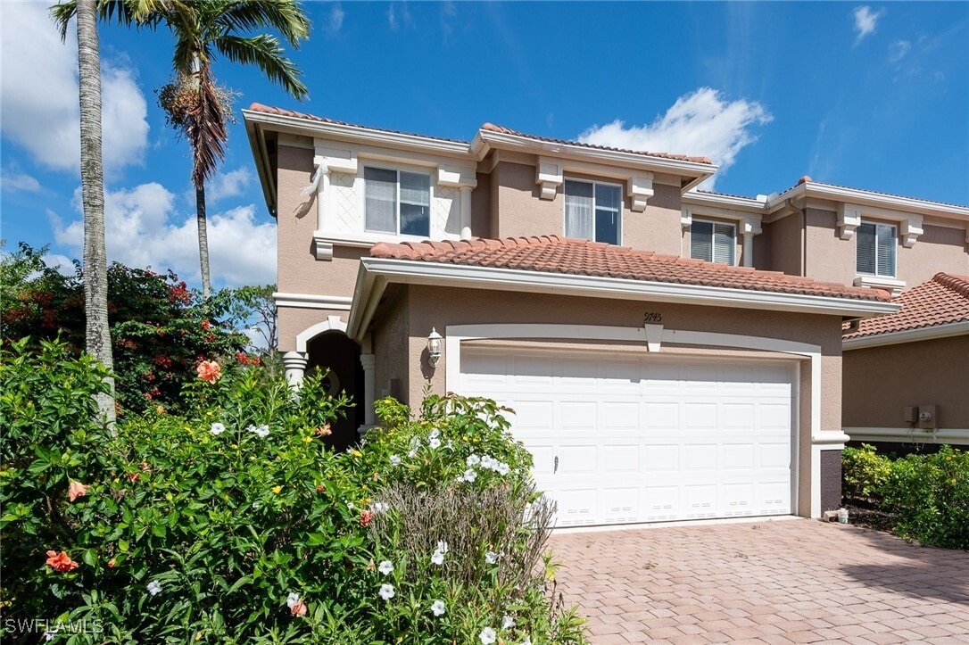 Primary Photo - 9745 Roundstone Cir