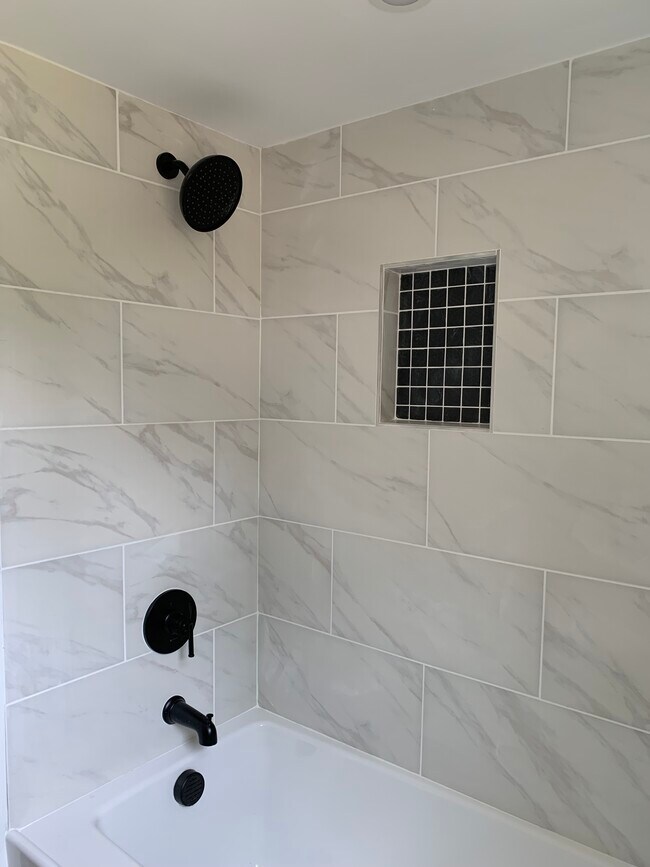 Baño compartido - 2824 Wyncote Dr