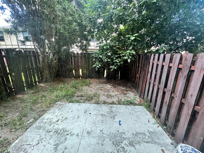 Building Photo - 5057 Breckenridge Pl