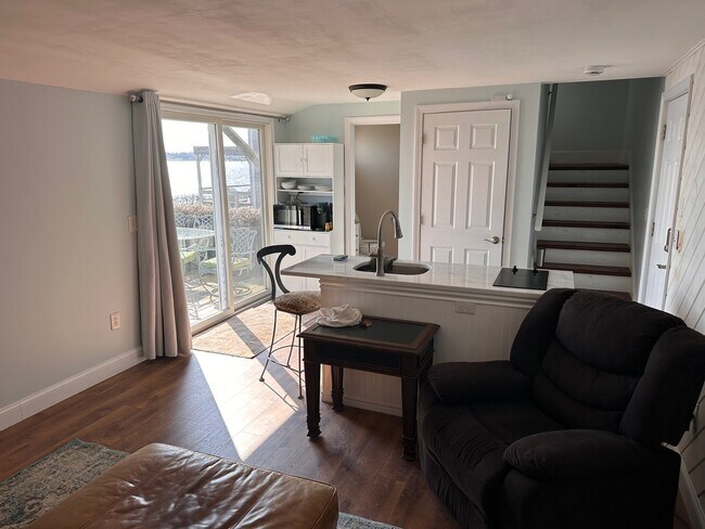 Foto del edificio - 96 Seaview Ave