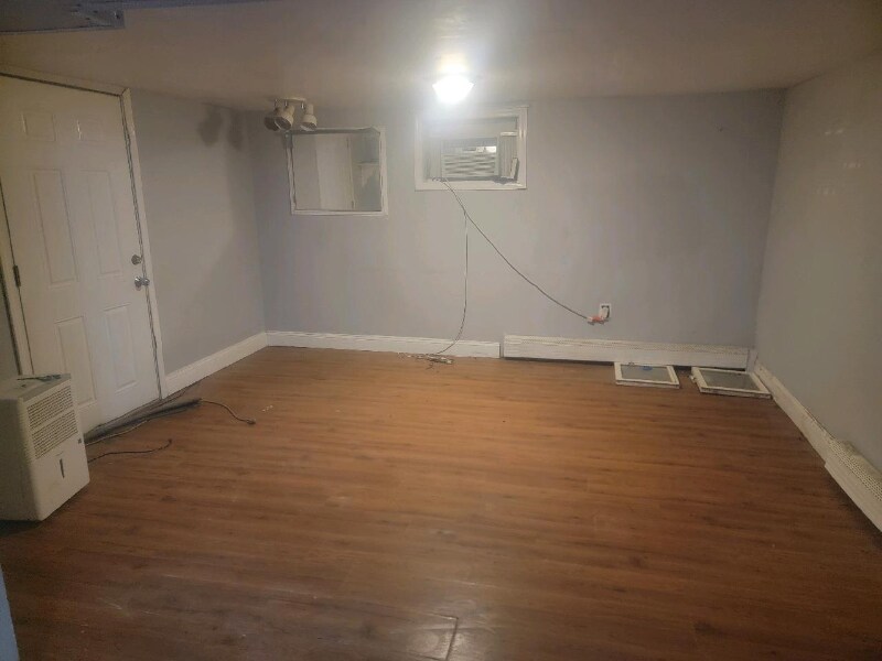Foto principal - 78 Yaphank Ave