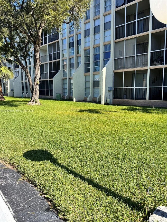 Building Photo - 701 Three Islands Boulevard