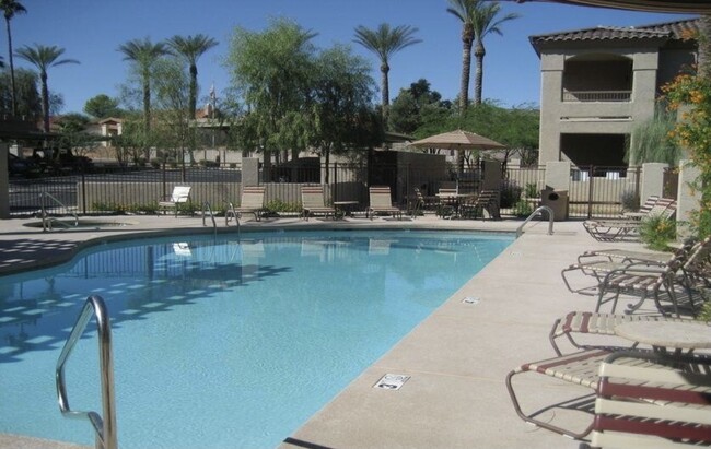 Foto del edificio - 14815 N Fountain Hills Blvd