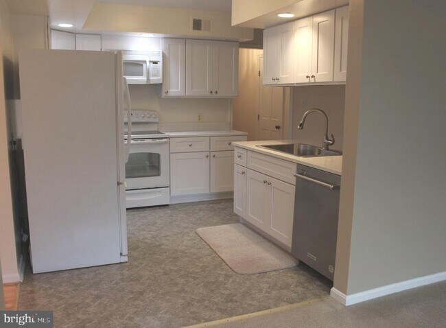 Foto del edificio - 6210 Cottonwood St