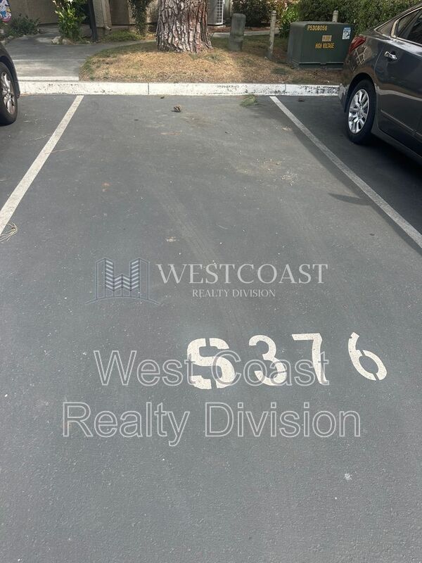 Foto del edificio - 8167 Vineyard Ave