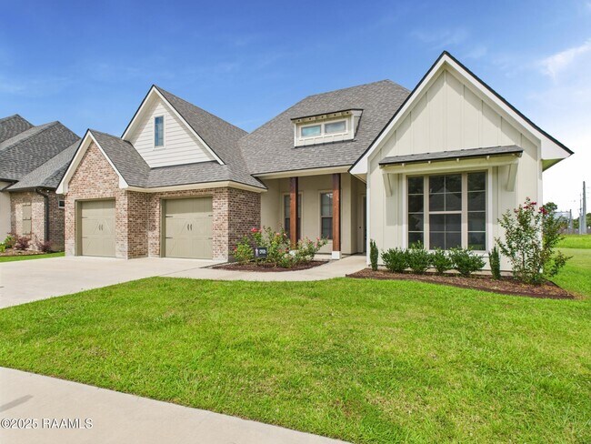 Foto del edificio - 104 Carriage Lakes Dr