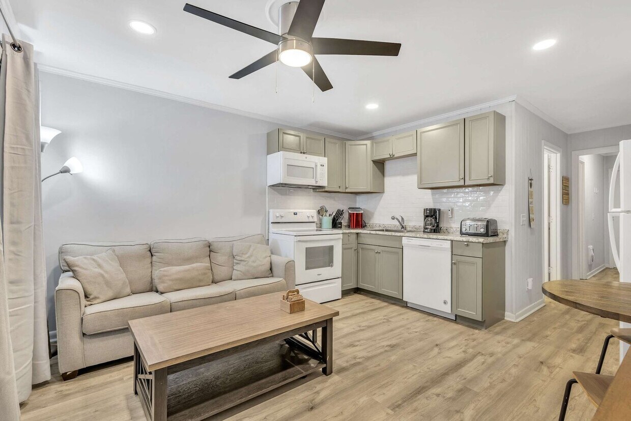 Foto principal - 23 S Forest Beach Dr