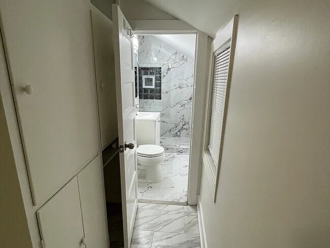 Foto del edificio - 269 E Woodland Rd