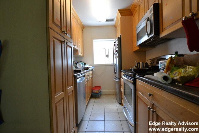Building Photo - 60 Matchett St