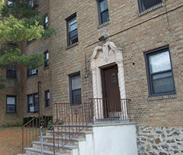 Frente - 8 Eastchester Rd