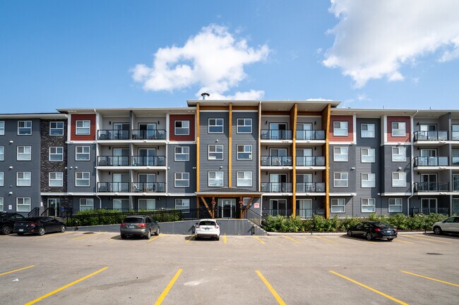 Photo du bâtiment - Waterford Village Apartments