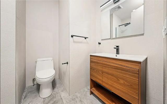 Foto del edificio - 3 bedroom in BROOKLYN NY 11215