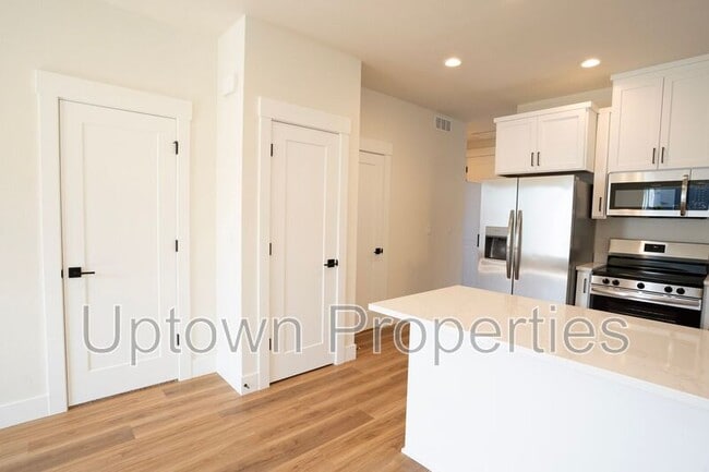Foto del edificio - 7770 SW Bonita Rd