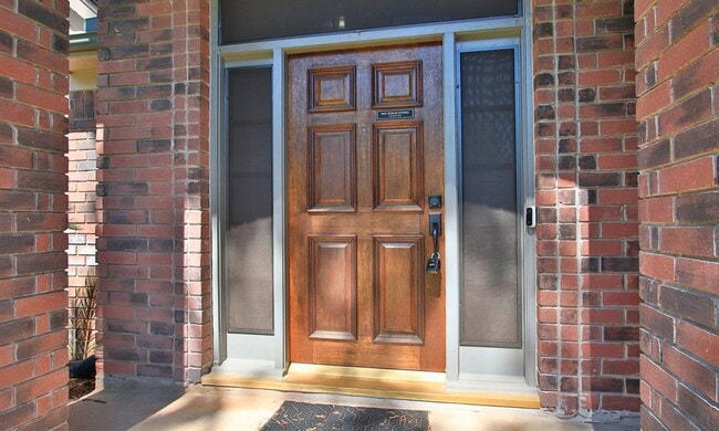 Building Photo - 17318 Shadow Valley Dr