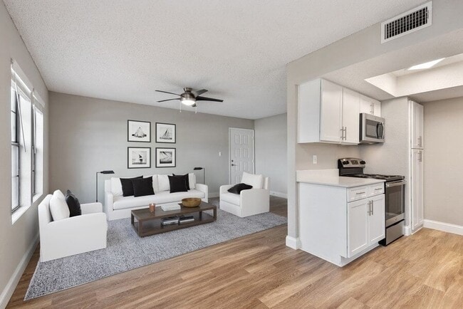 Building Photo - Beacon Hill