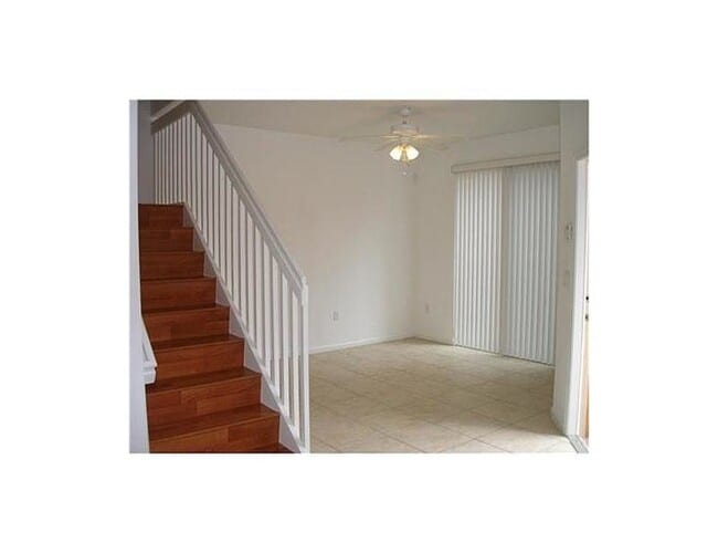 Building Photo - 2752 SW 120th Ter