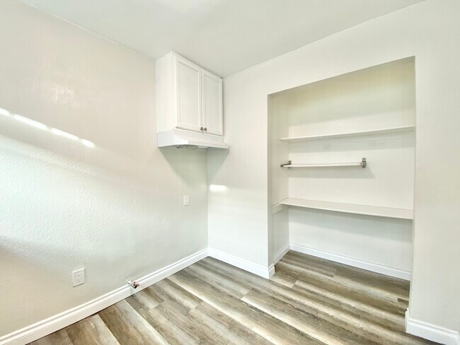 Foto del edificio - 847 W 84th St