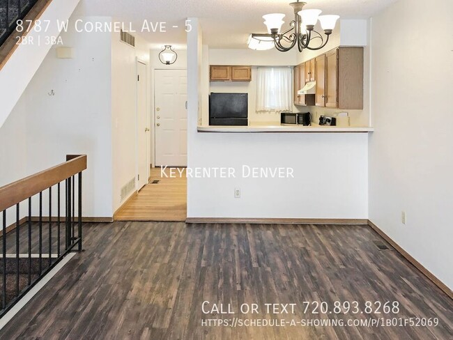 Building Photo - Spacious 2BD, 2.5BA Lakewood Townhome, Bon...