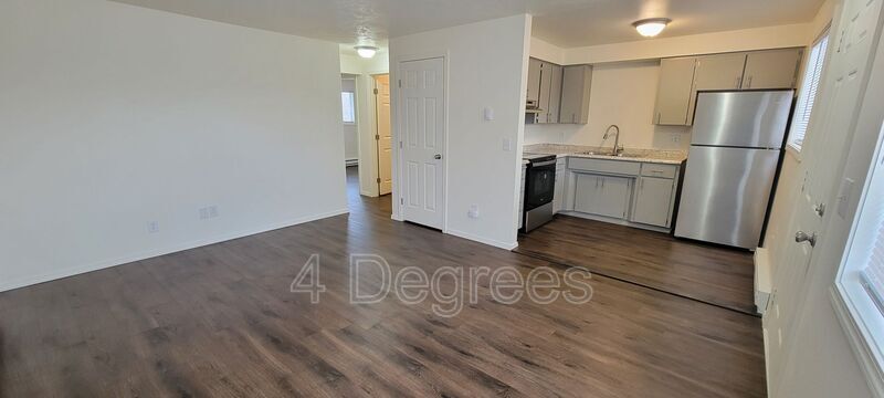 Primary Photo - 39 E Westview Ave