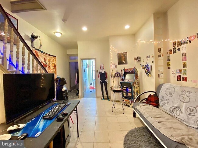 Building Photo - 2037 N Carlisle St