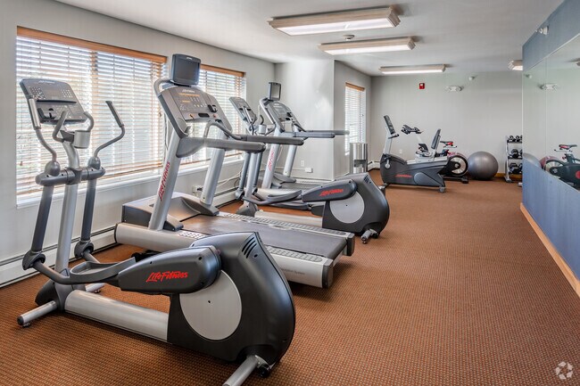 Gimnasio - Birchwood Apartments
