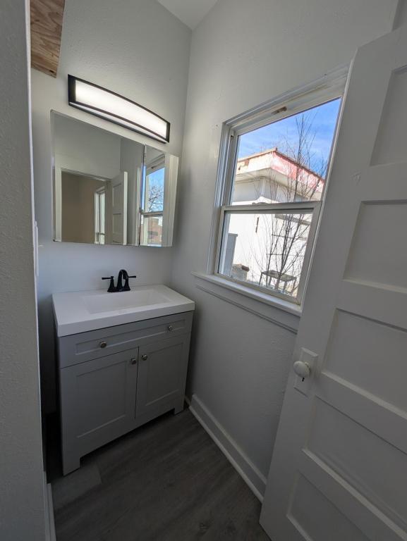 Building Photo - 323 N 4th St