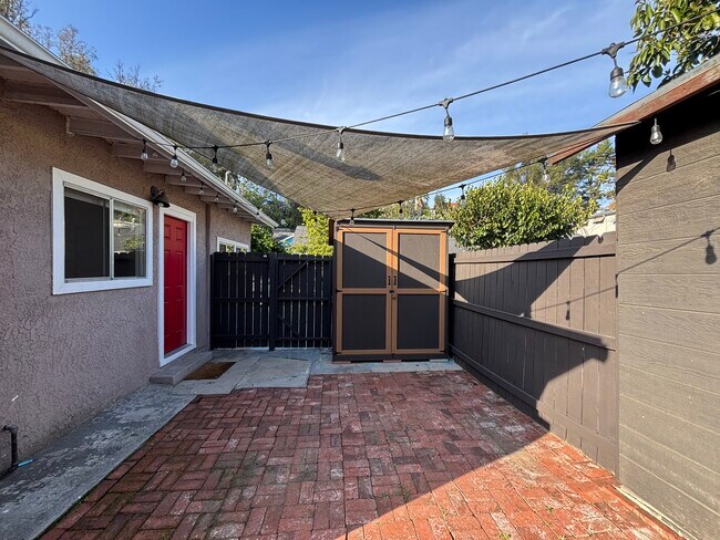 Foto del edificio - 215 S Avenue 58