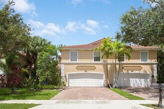 Building Photo - 9205 Villa Palma Ln