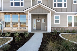 Building Photo - 7631 Stonehollow