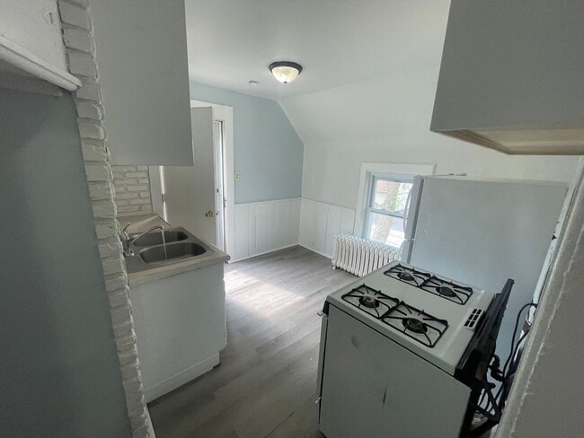 Building Photo - 1501 S 84th St
