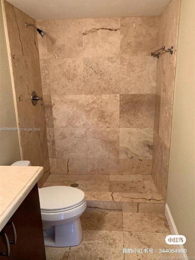 Foto del edificio - 8325 SW 72nd Ave