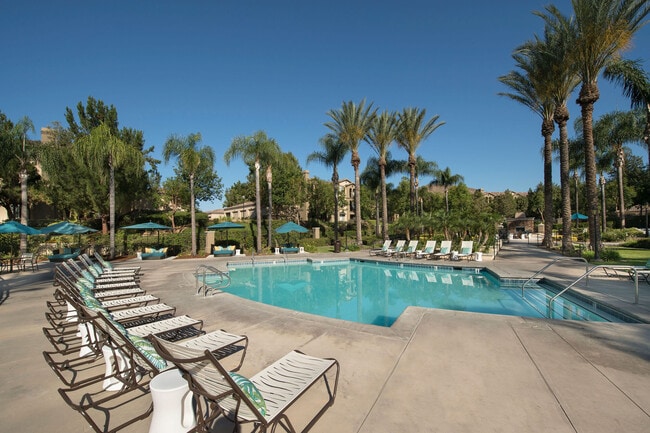 Building Photo - Esplanade