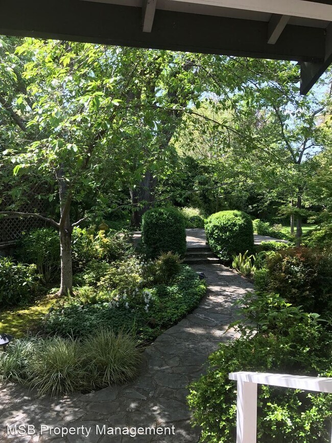 Foto del edificio - 4 br, 2.5 bath House - 80 Bunce Meadows Drive