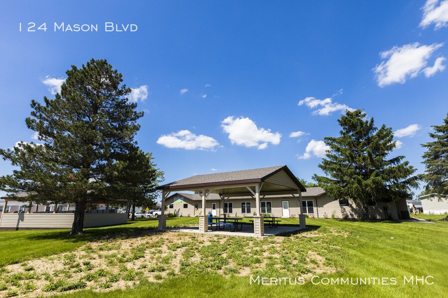 Building Photo - BEAUTIFUL HOME WITH BIG KITCHEN ISLAND!!!!