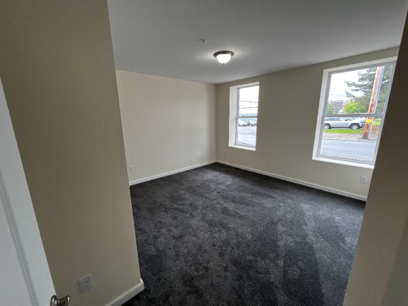 Primary Photo - 883 Broadway