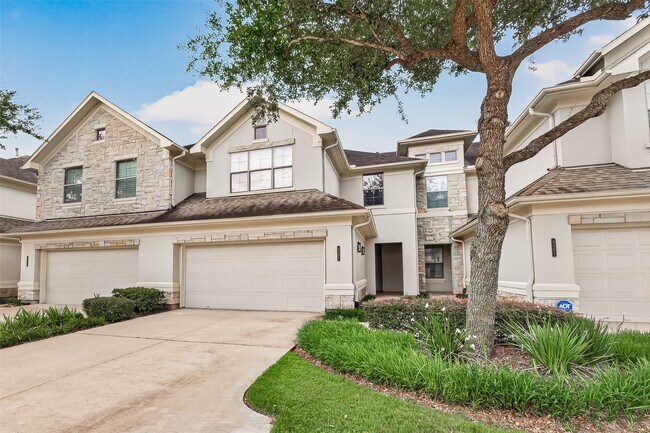 Foto del edificio - 4307 Lake Walk Ct