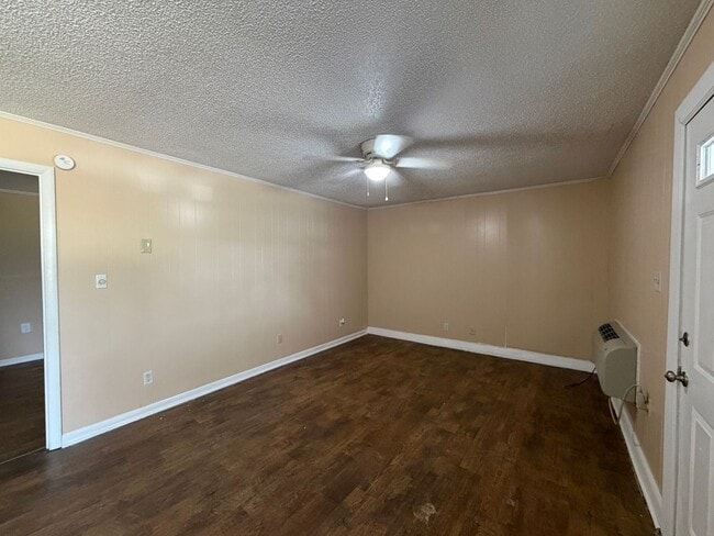 Building Photo - 956 Thompson Springs Rd SE