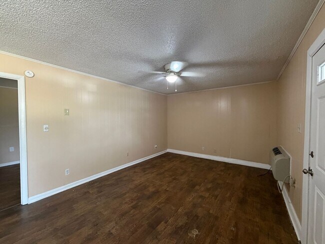 Foto del edificio - 956 Thompson Springs Rd SE