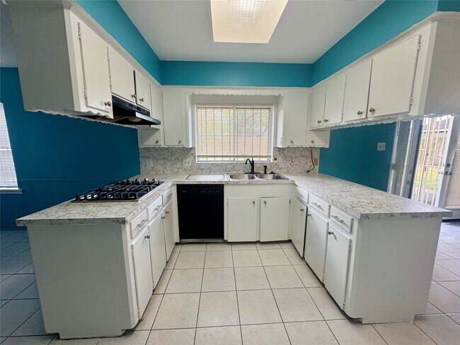 Foto del edificio - 8418 Hazen St