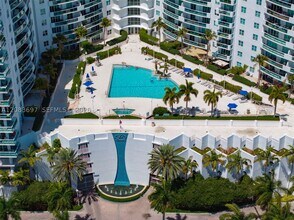 Building Photo - 7900 Harbor Island Dr