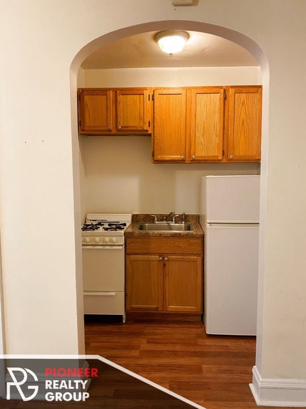 Foto del edificio - 2536 N Sawyer Ave