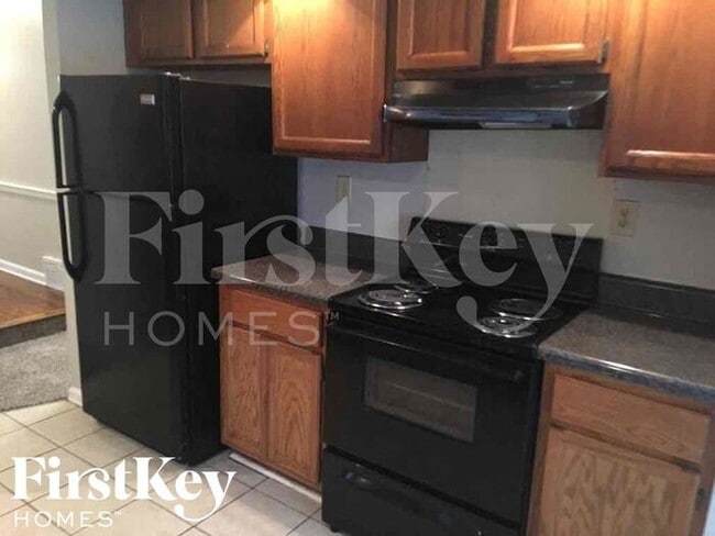 Building Photo - 6715 Valley Bend Dr