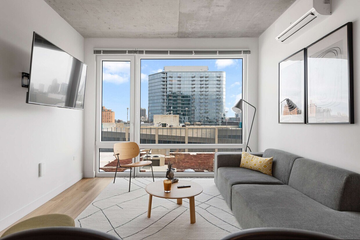 Foto principal - 853 W Blackhawk St