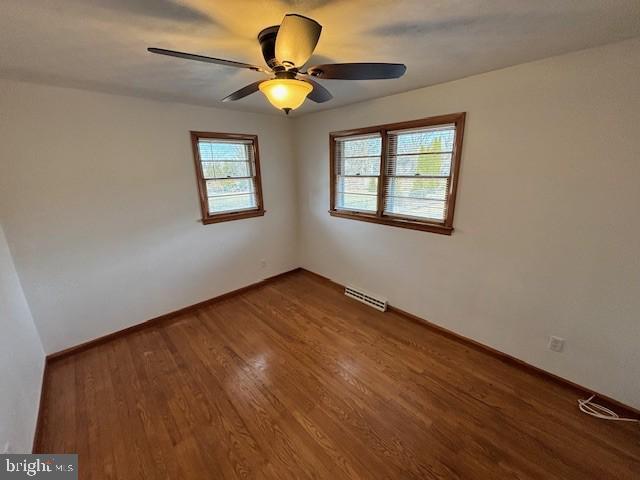 Foto del edificio - 2349 Redwood Rd