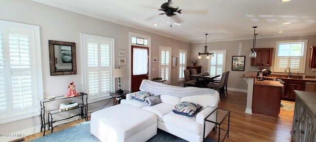 Foto del edificio - 503 Waight St