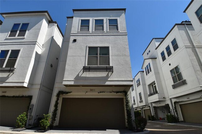 Foto del edificio - 5411 Larkin St