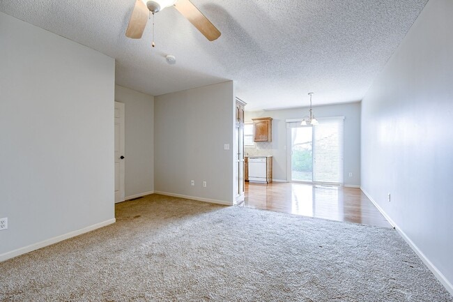 Building Photo - 5526 N Broadway