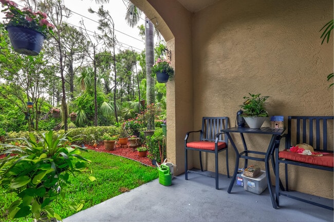 Building Photo - 4921 Bonsai Cir