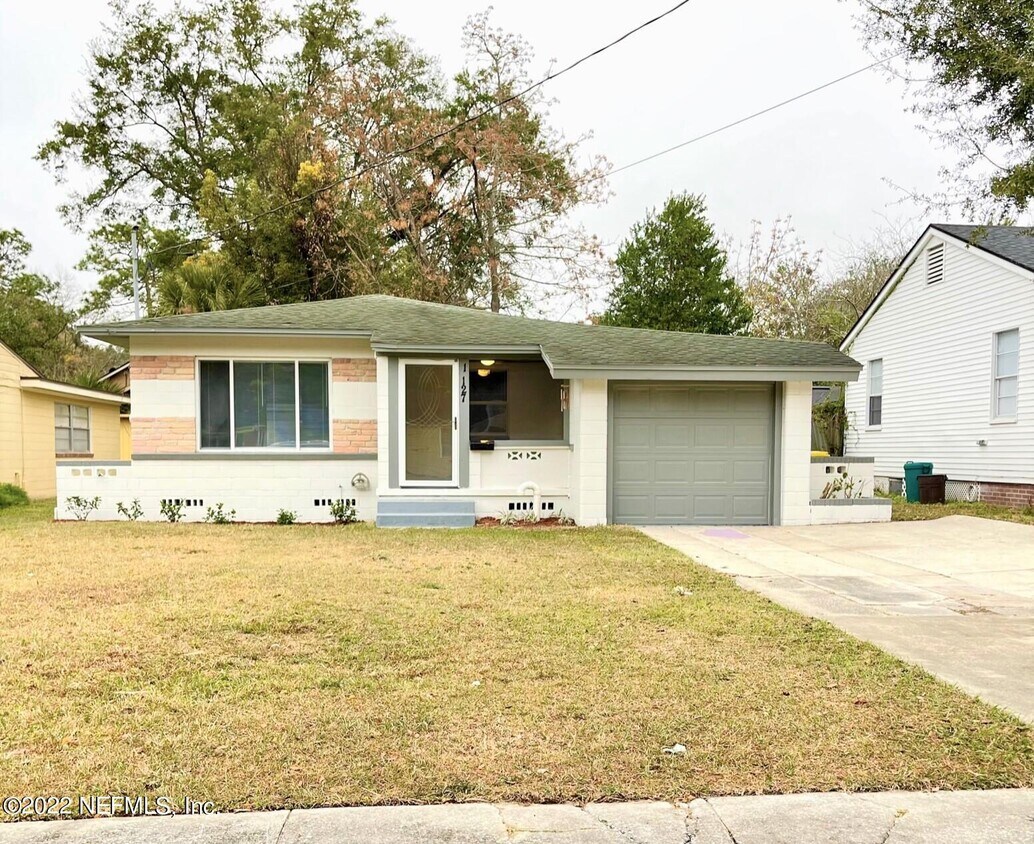 Foto principal - 1127 Bunker Hill Blvd