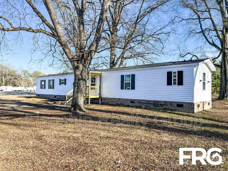 100 Old Seven Springs Rd, Mt Olive, NC 28365 House Rental in Mt Olive